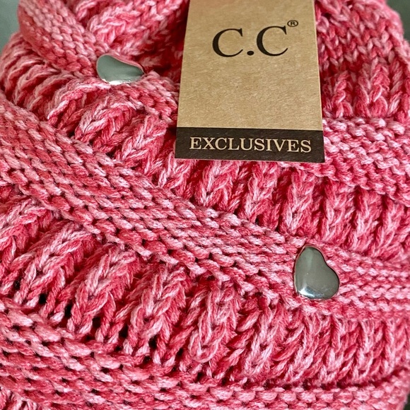 New Adult Size CC Winter Heathered Red Cable Knit Cozy Hat Cap Beanie w/ Hearts - Picture 3 of 4